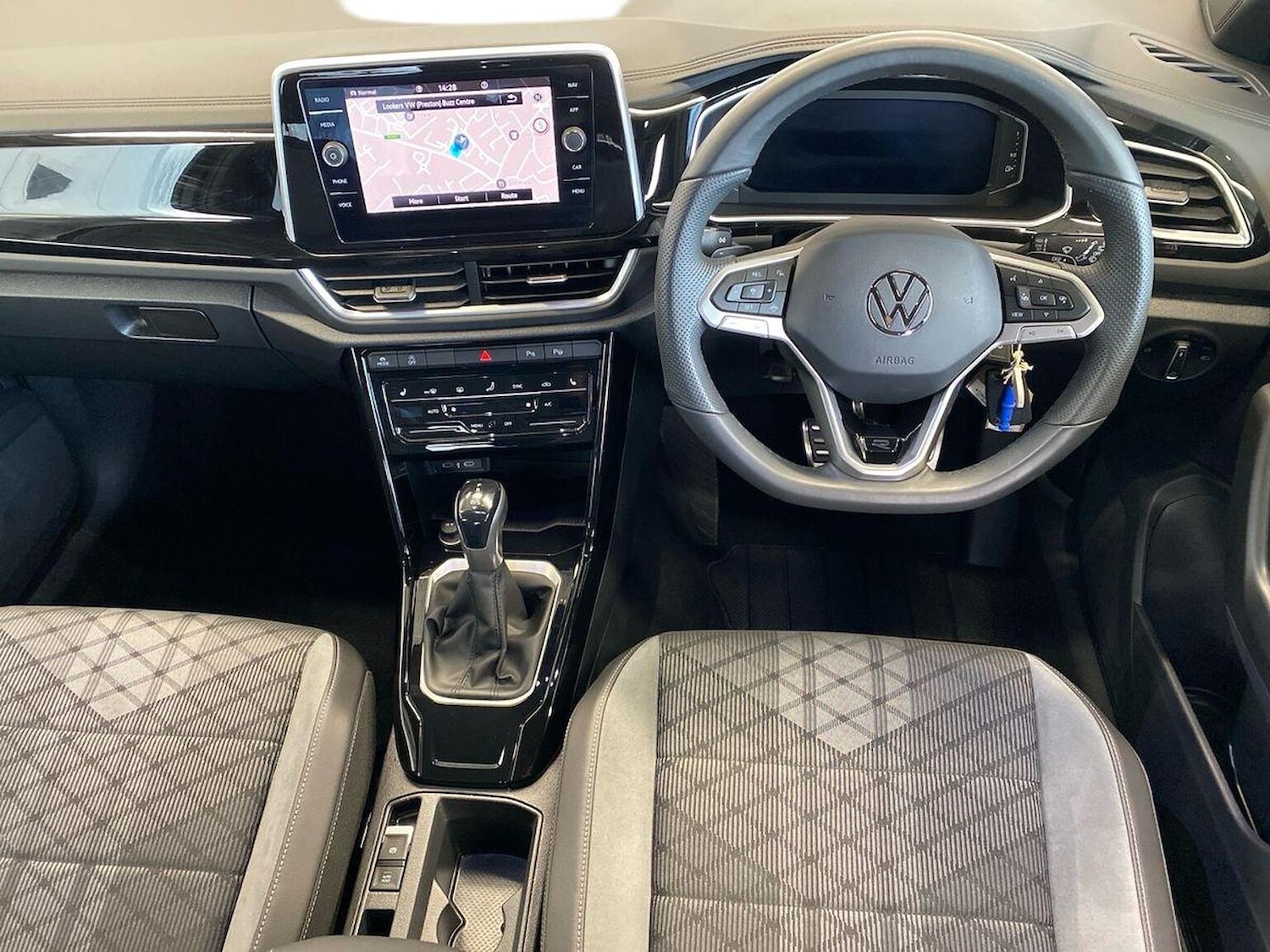 Used Volkswagen T-Roc 2025 for sale - 76694604: Photo 9