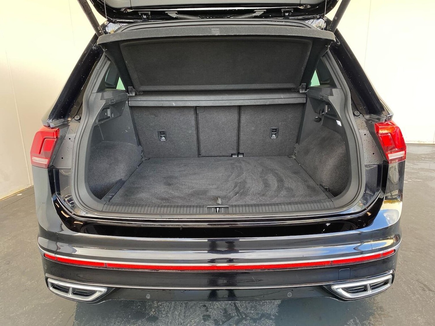 Used Volkswagen Tiguan 2023 for sale - 76392486: Photo 17