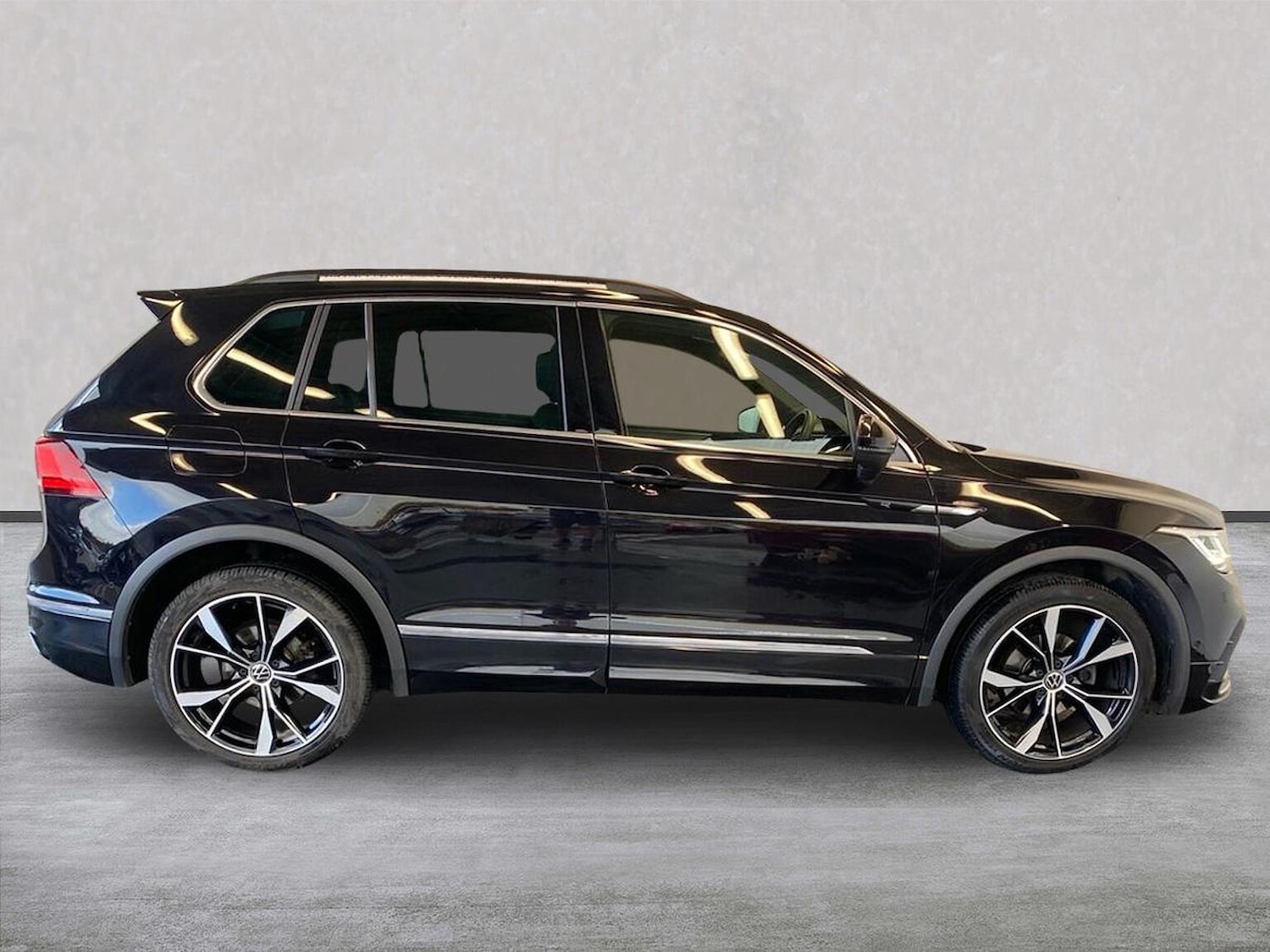 Used Volkswagen Tiguan 2023 for sale - 76392486: Photo 3