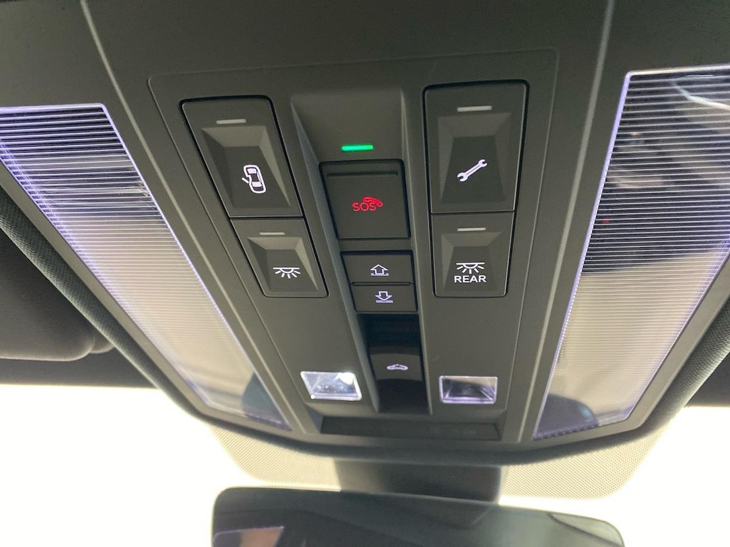 Used Volkswagen Touareg 2025 for sale - 77888599: Photo 14