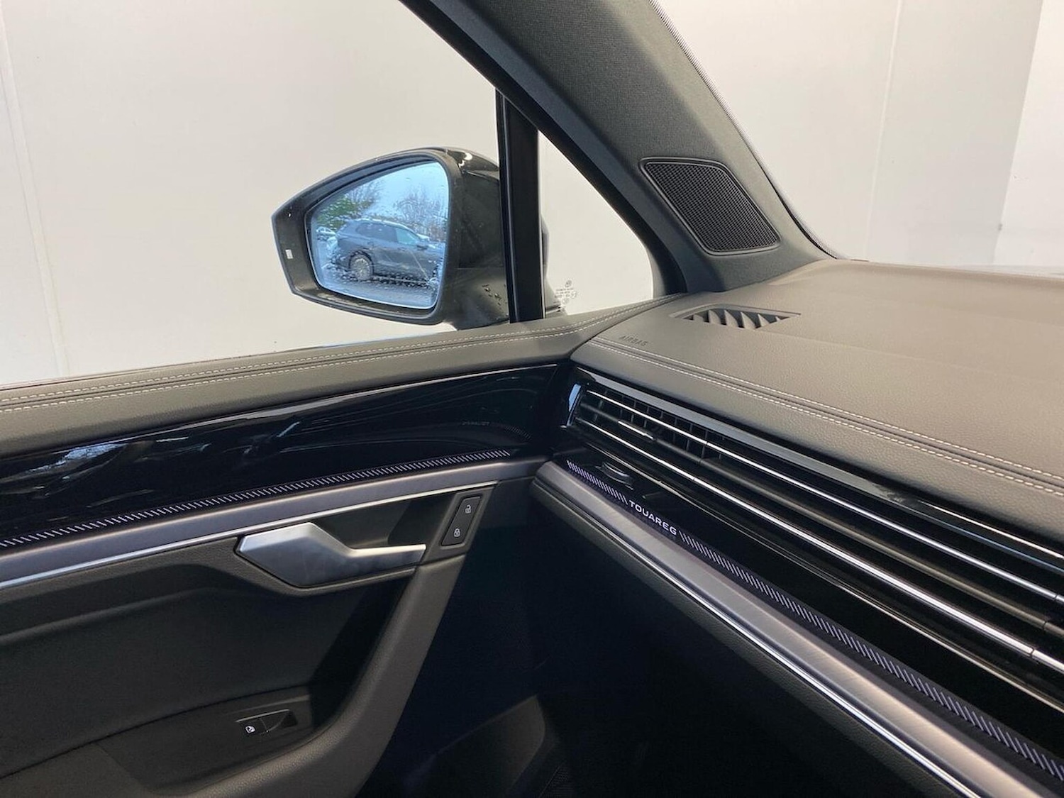 Used Volkswagen Touareg 2025 for sale - 77888599: Photo 31