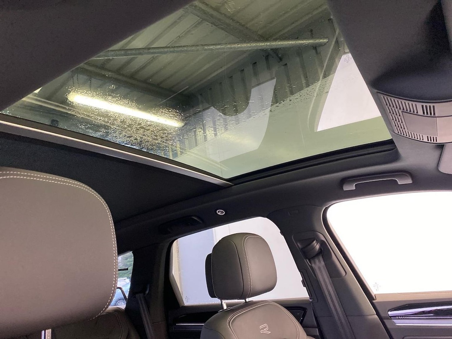 Used Volkswagen Touareg 2025 for sale - 77888599: Photo 32