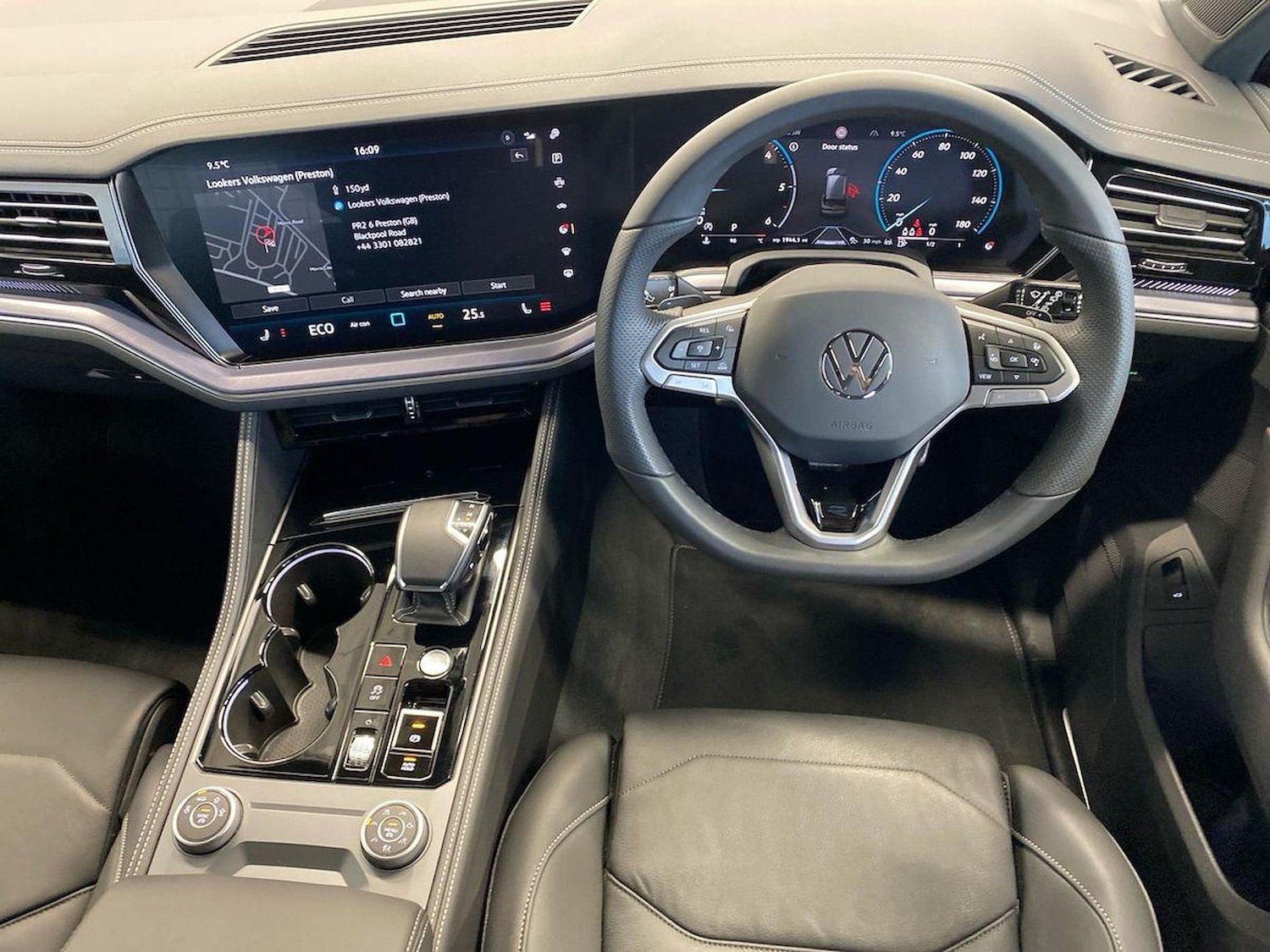 Used Volkswagen Touareg 2025 for sale - 77888599: Photo 9