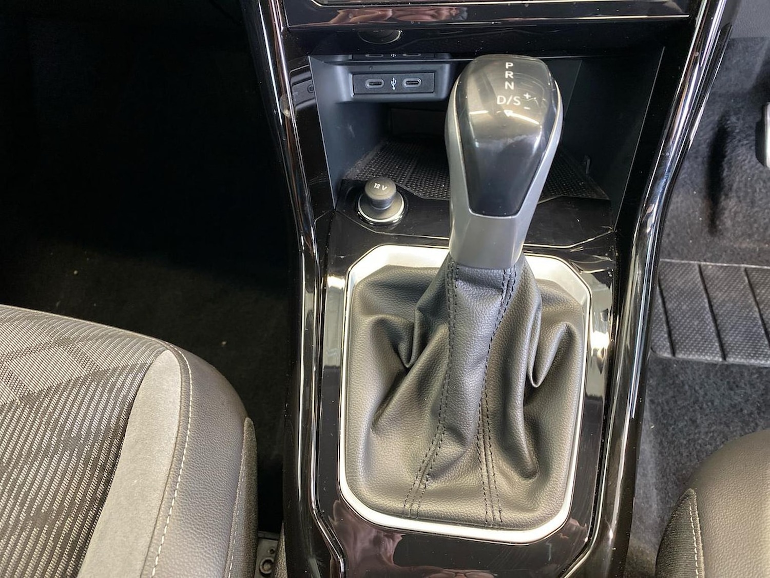 Used Volkswagen T-Roc 2022 for sale - 76706436: Photo 11