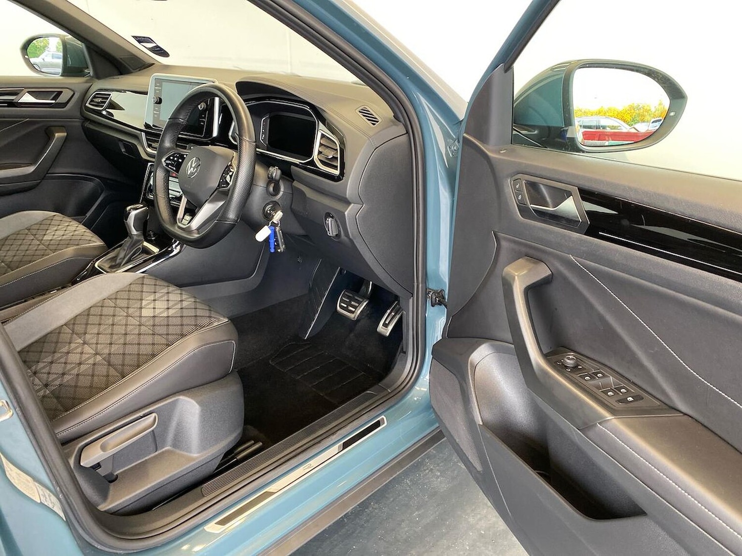 Used Volkswagen T-Roc 2022 for sale - 76706436: Photo 21