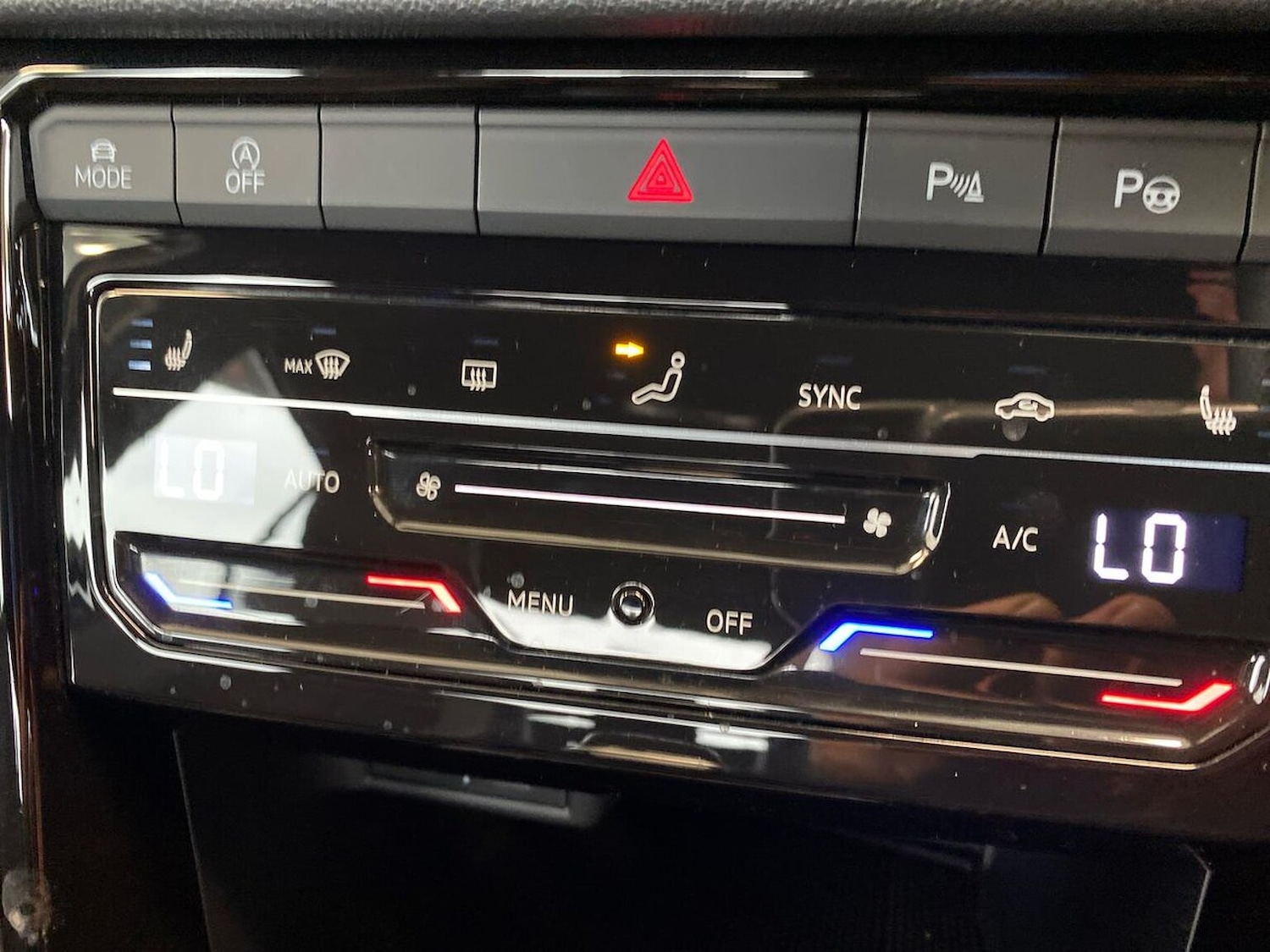 Used Volkswagen T-Roc 2022 for sale - 76706436: Photo 23