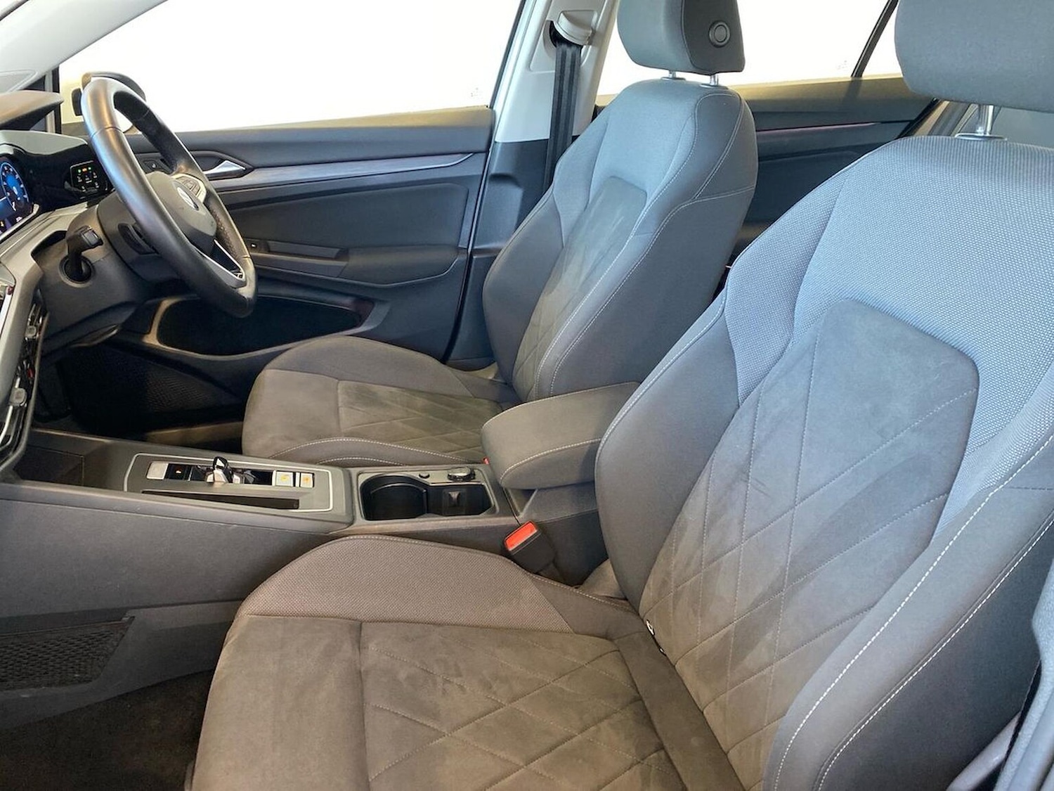 Used Volkswagen Golf 2022 for sale - 76681777: Photo 40