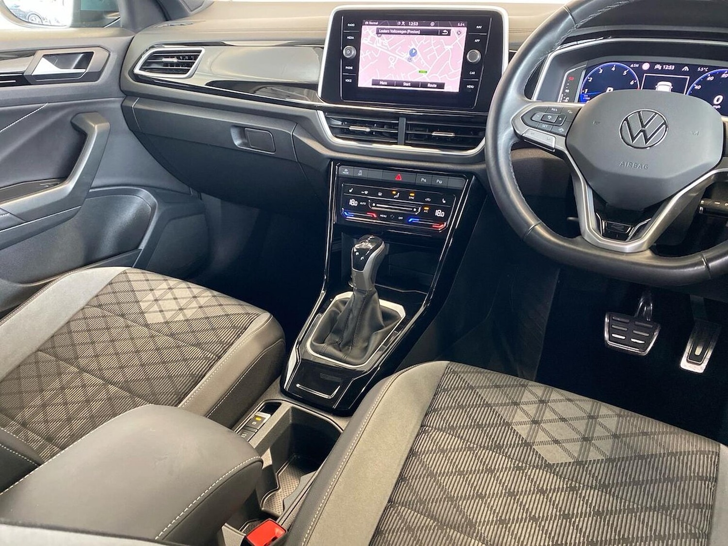 Used Volkswagen T-Roc 2024 for sale - 78039314: Photo 13