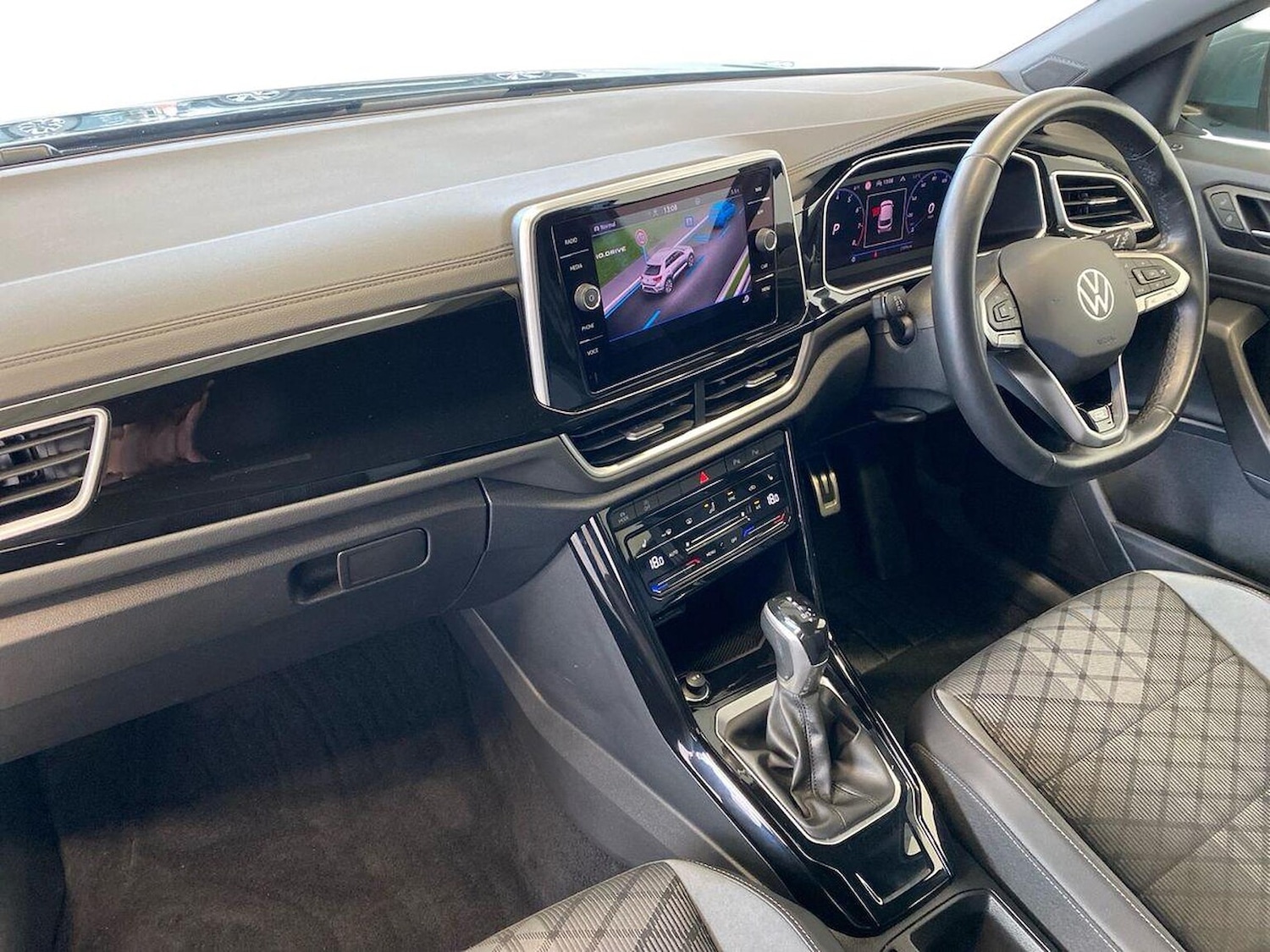 Used Volkswagen T-Roc 2024 for sale - 78039314: Photo 7