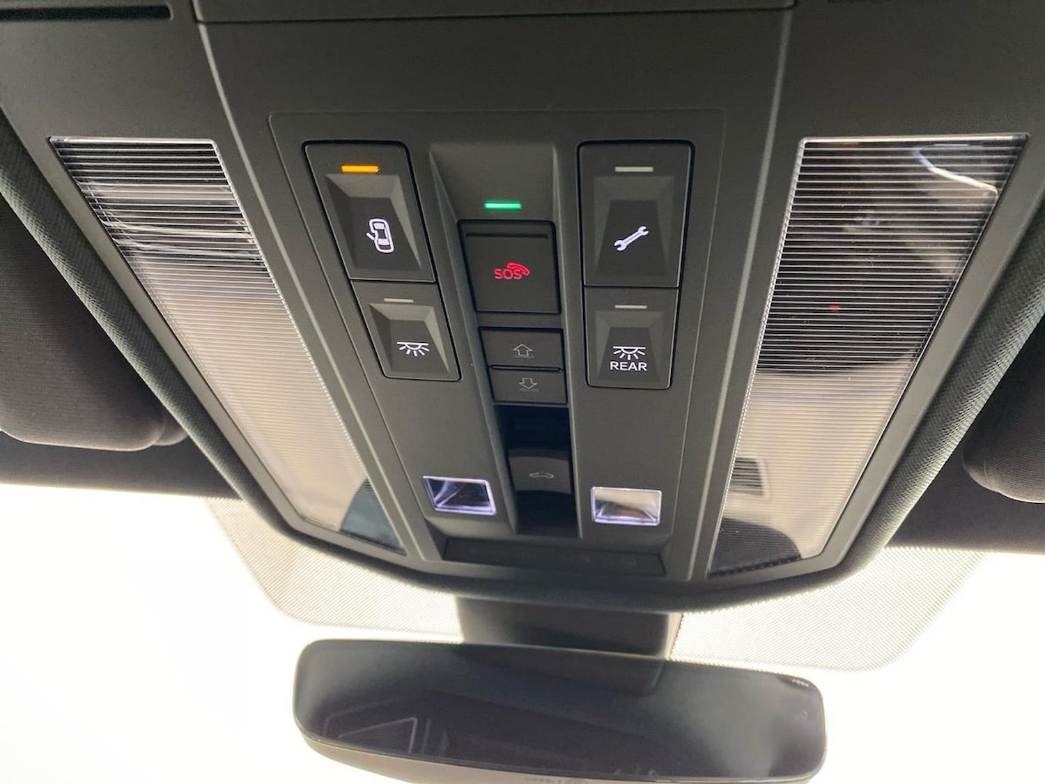 Used Volkswagen Touareg 2025 for sale - 78195320: Photo 14