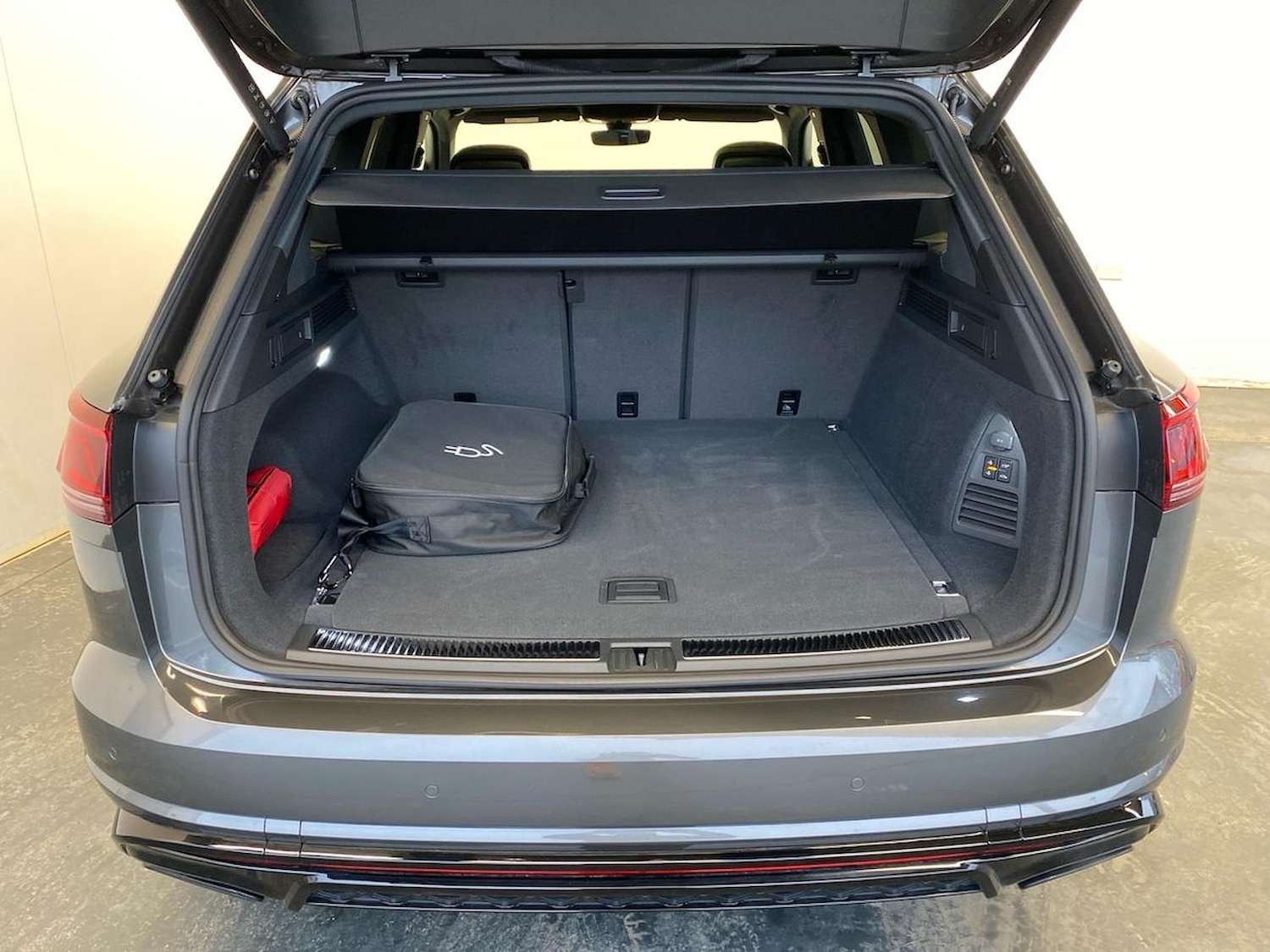 Used Volkswagen Touareg 2025 for sale - 78195320: Photo 17