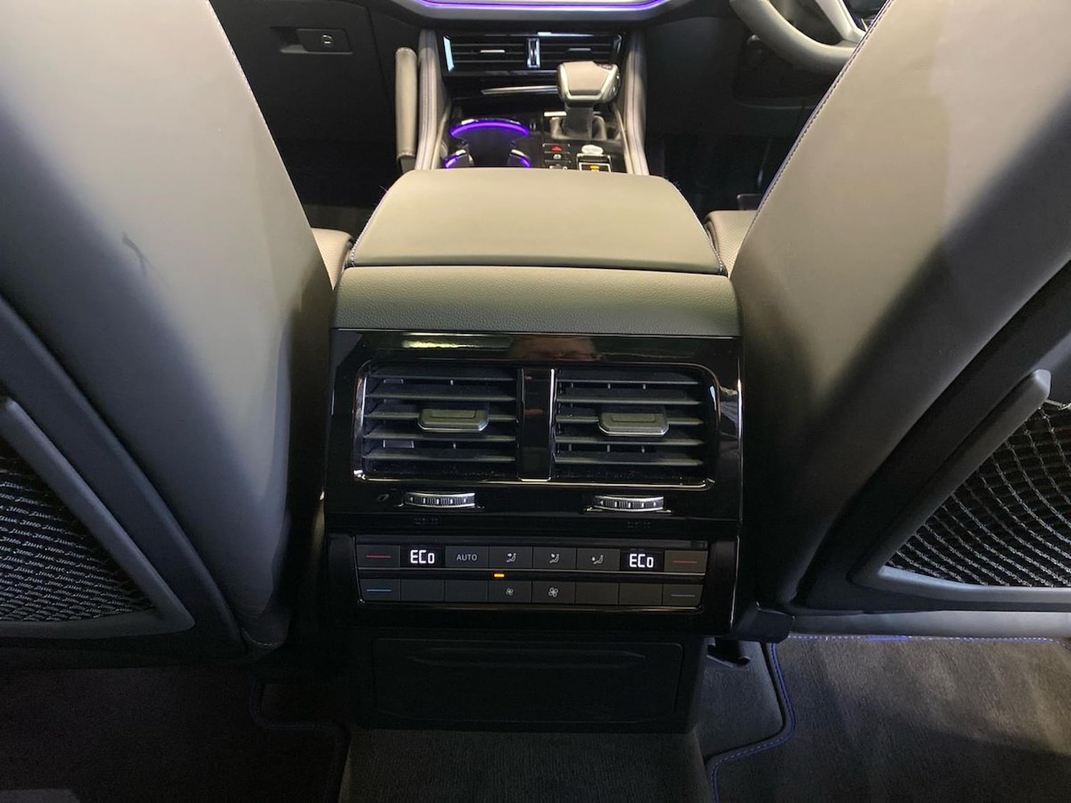 Used Volkswagen Touareg 2025 for sale - 78195320: Photo 26