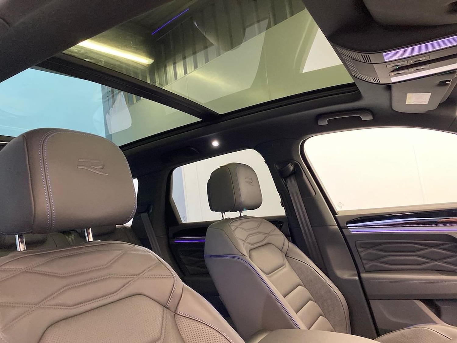 Used Volkswagen Touareg 2025 for sale - 78195320: Photo 32