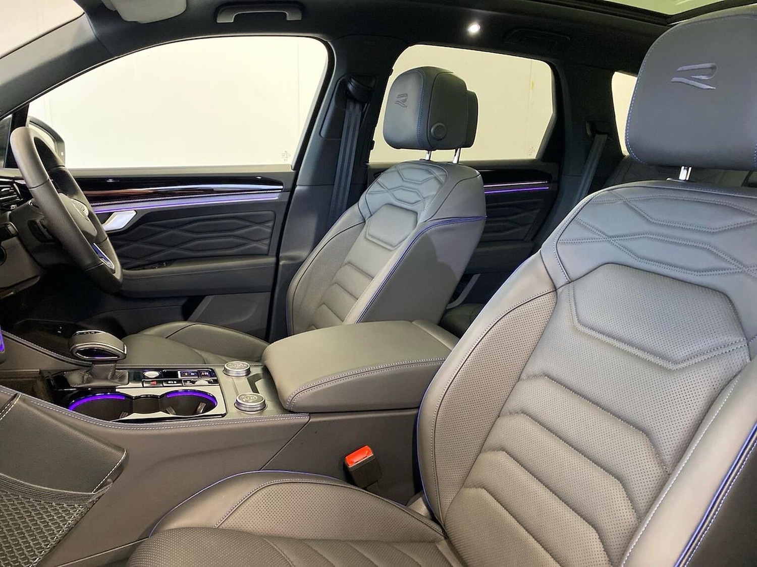 Used Volkswagen Touareg 2025 for sale - 78195320: Photo 40