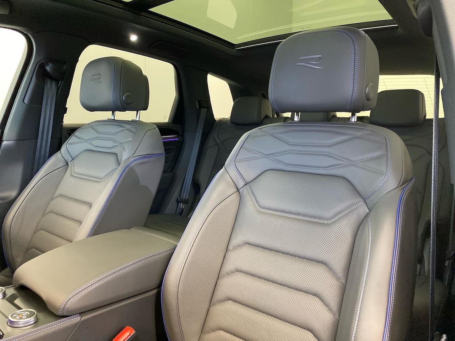 Used Volkswagen Touareg 2025 for sale - 78195320: Photo 41