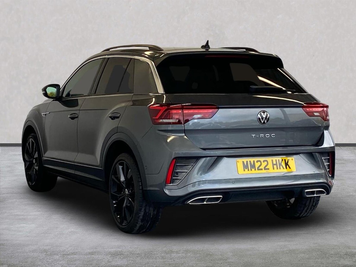 Used Volkswagen T-Roc 2022 for sale - 76102492: Photo 2