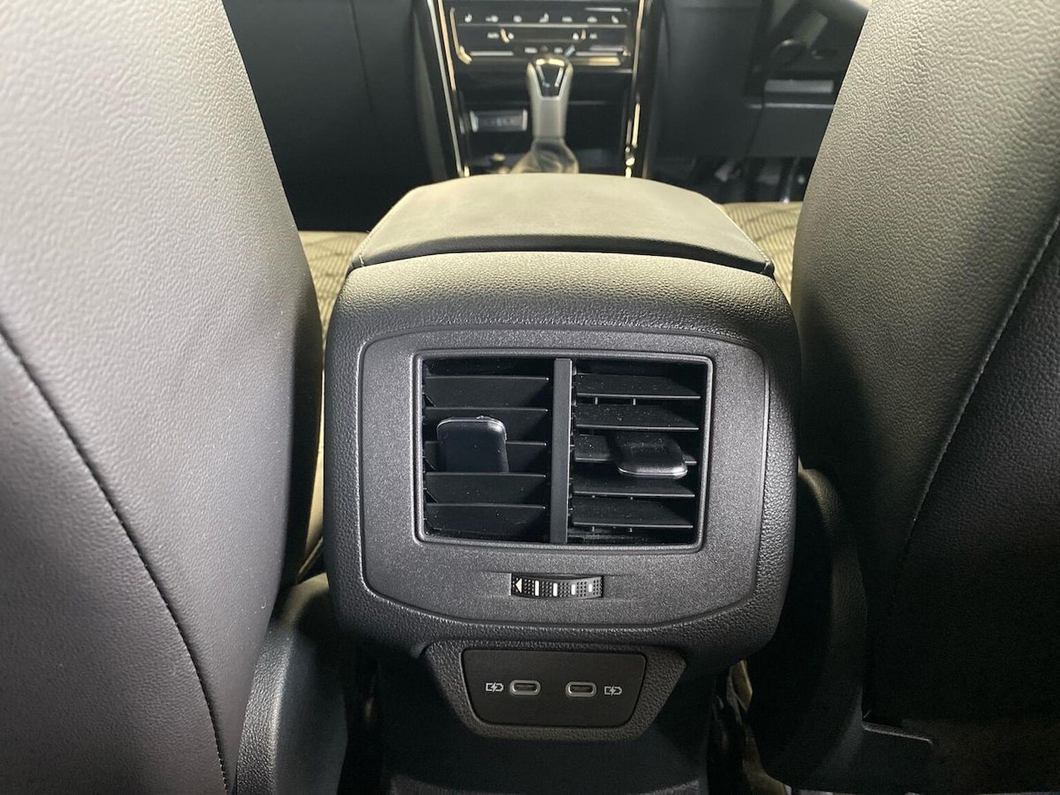 Used Volkswagen T-Roc 2022 for sale - 76102492: Photo 26