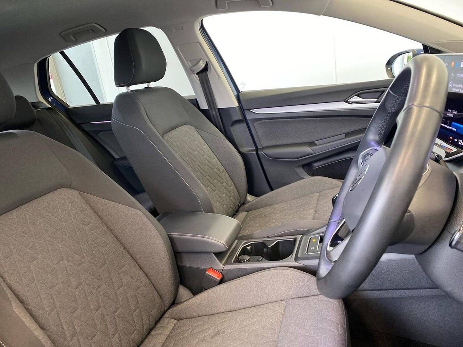 Used Volkswagen Golf 2024 for sale - 76418262: Photo 32