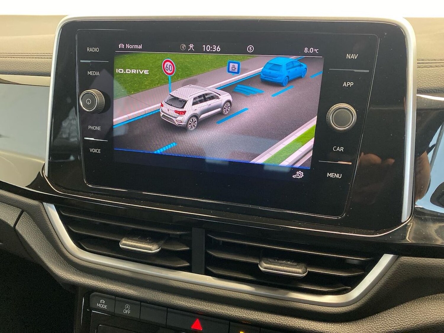 Used Volkswagen T-Roc 2024 for sale - 77056763: Photo 13