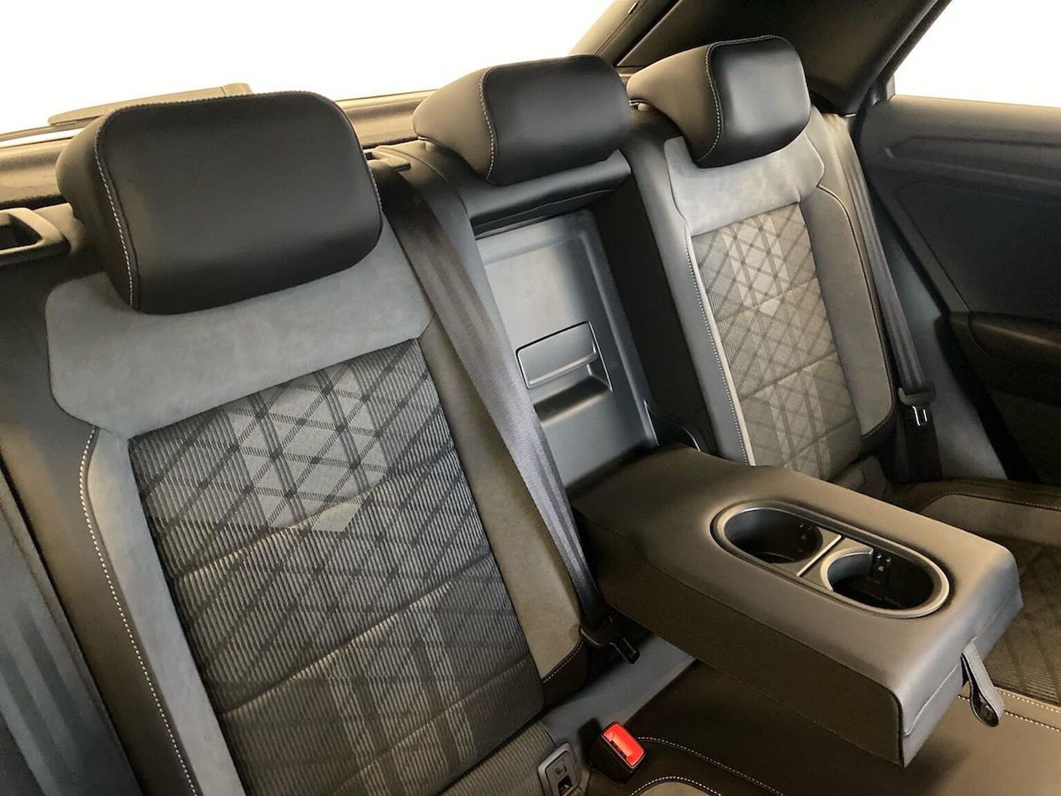 Used Volkswagen T-Roc 2024 for sale - 77056763: Photo 18