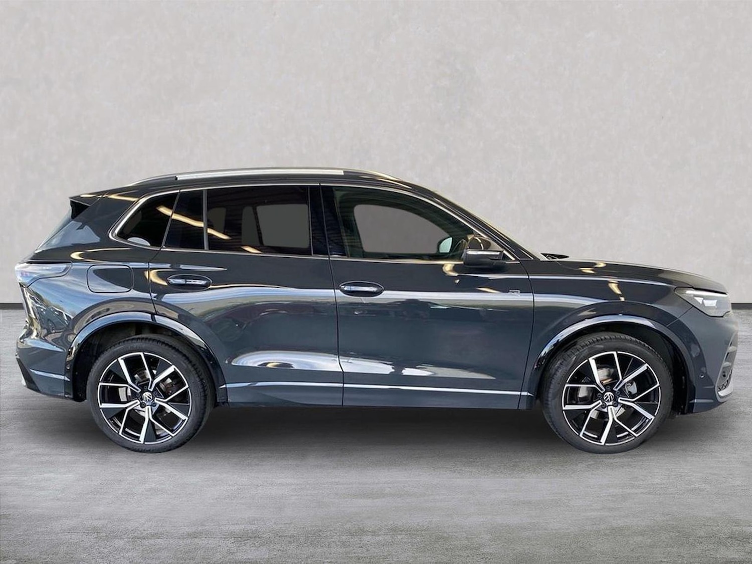 Used Volkswagen Tiguan 2025 for sale - 78195271: Photo 3