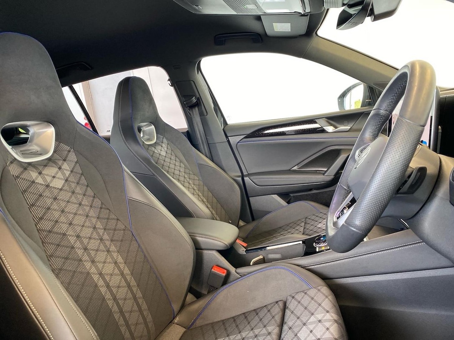 Used Volkswagen Tiguan 2025 for sale - 78195271: Photo 32