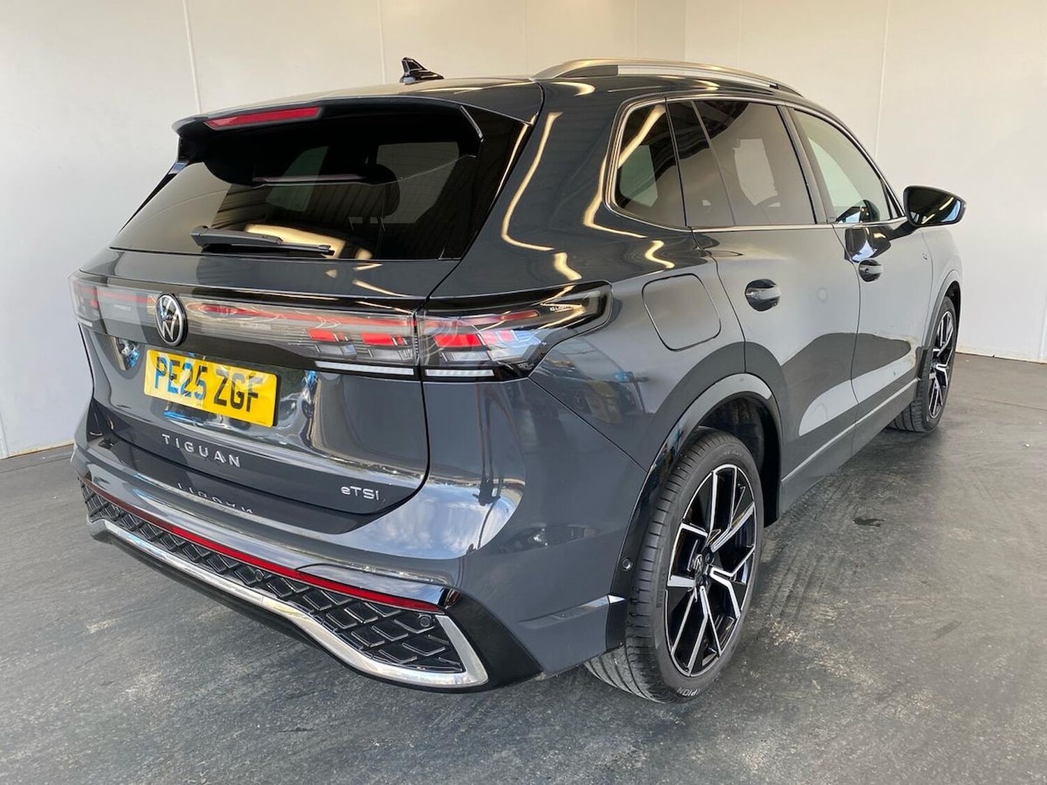 Used Volkswagen Tiguan 2025 for sale - 78195271: Photo 36