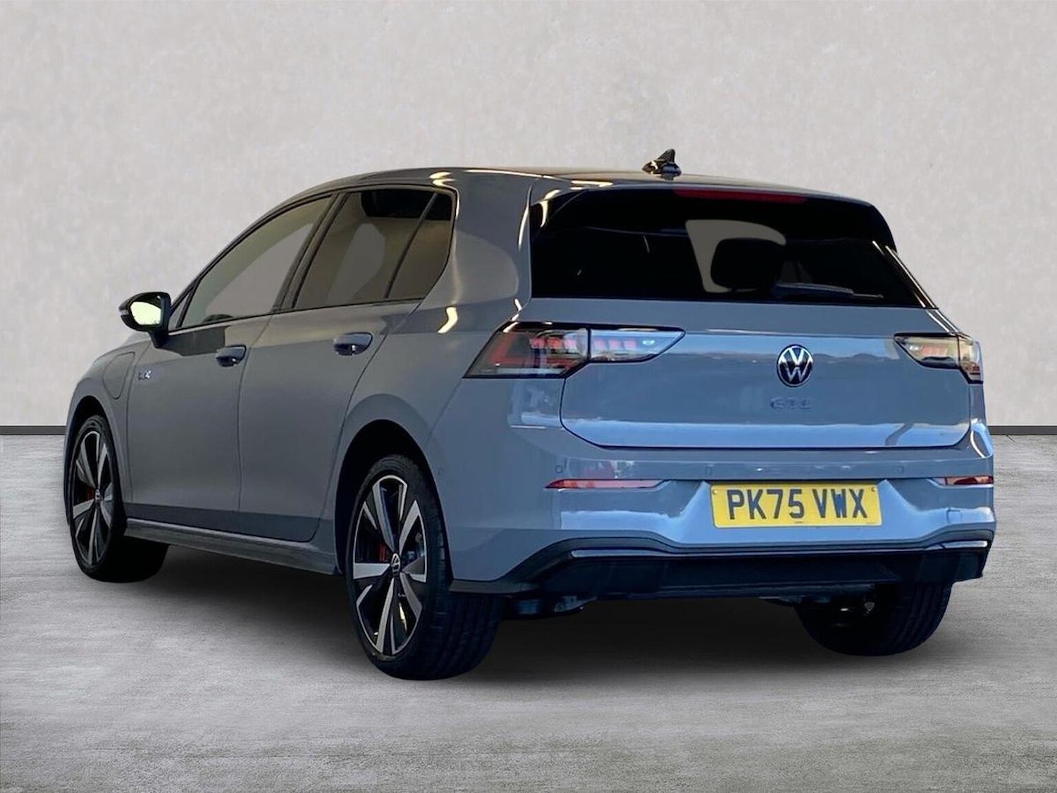 Used Volkswagen Golf 2025 for sale - 77635815: Photo 2