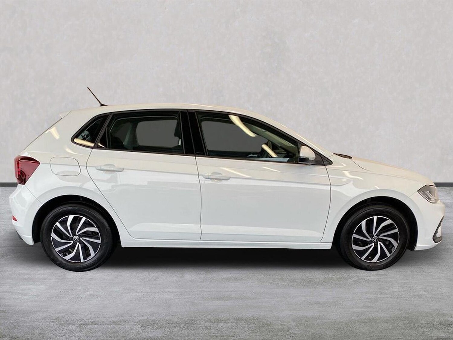 Used Volkswagen Polo 2024 for sale - 76144300: Photo 3