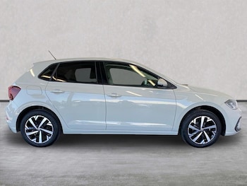 Used Volkswagen Polo 2024 for sale - 78716802: Photo