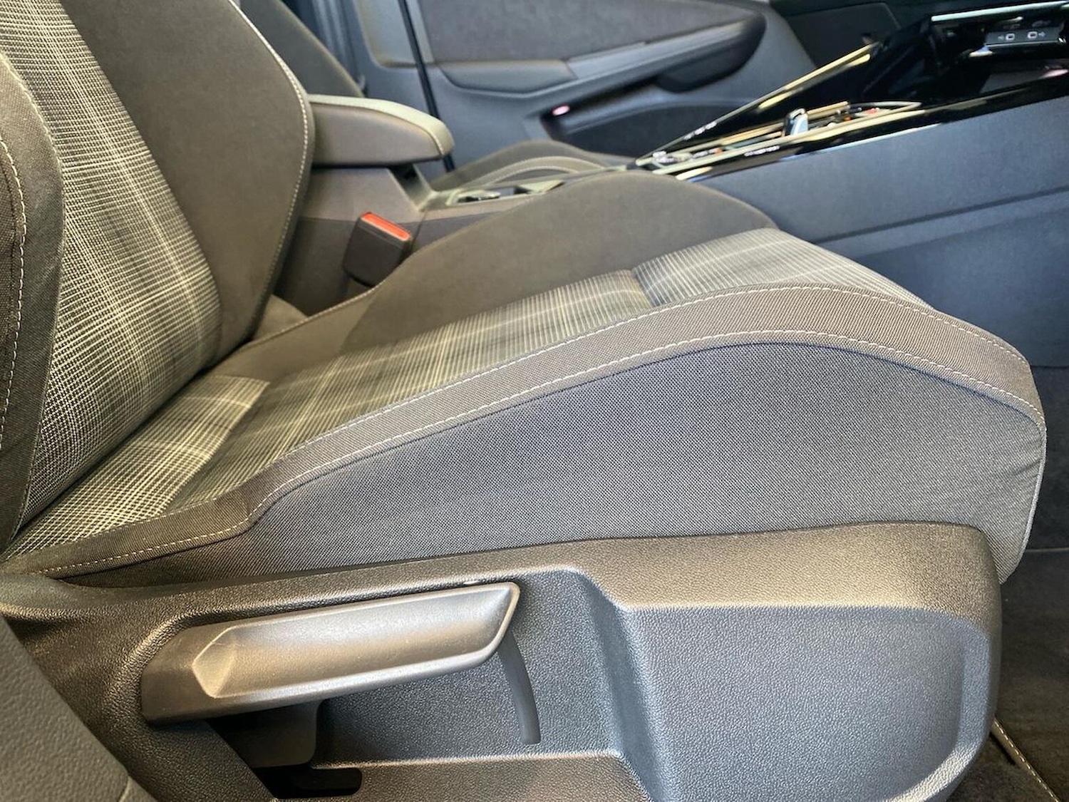 Used Volkswagen Golf 2023 for sale - 78223286: Photo 30