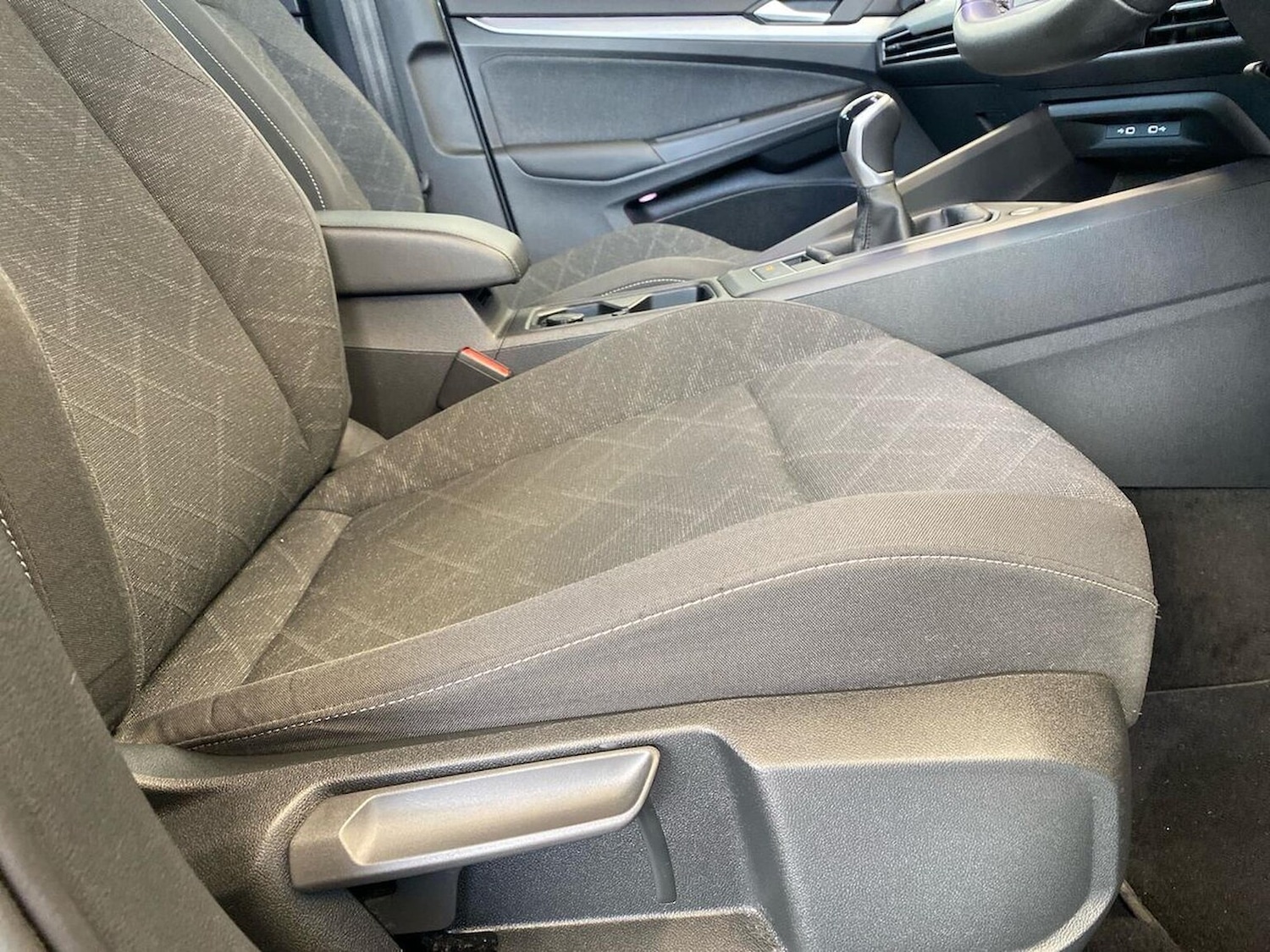 Used Volkswagen Golf 2023 for sale - 76418256: Photo 30