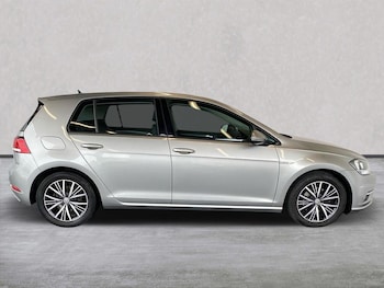 Used Volkswagen Golf 2018 for sale - 75724654: Photo