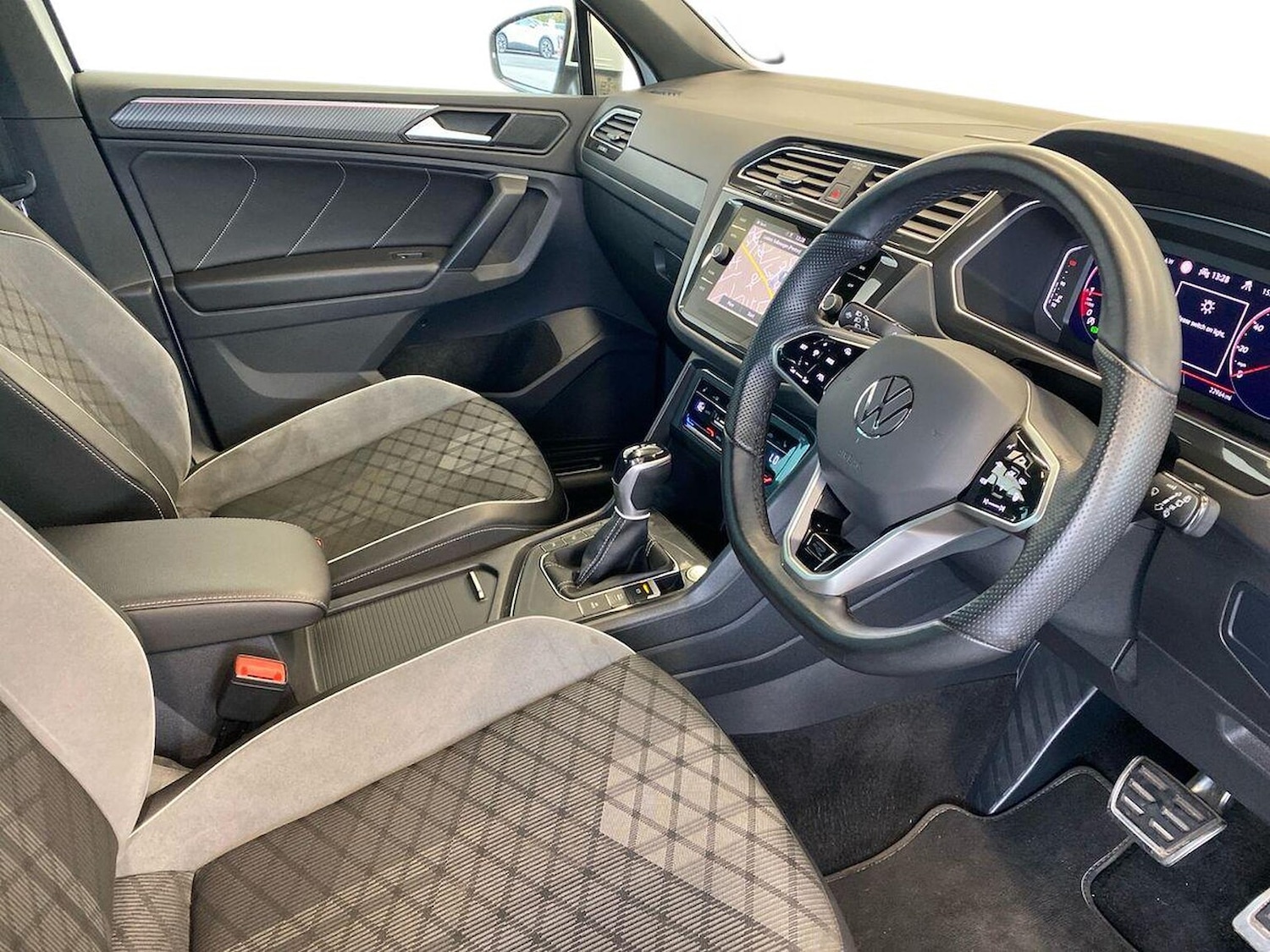 Used Volkswagen Tiguan 2023 for sale - 76324690: Photo 15