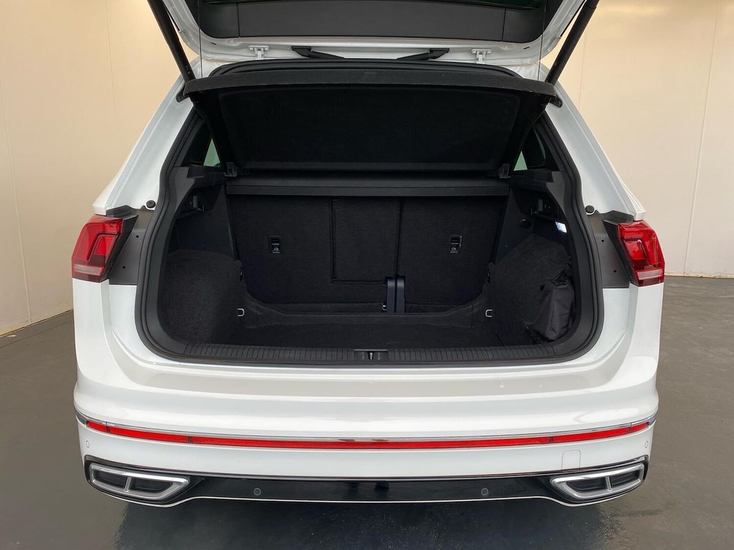 Used Volkswagen Tiguan 2023 for sale - 76324690: Photo 17