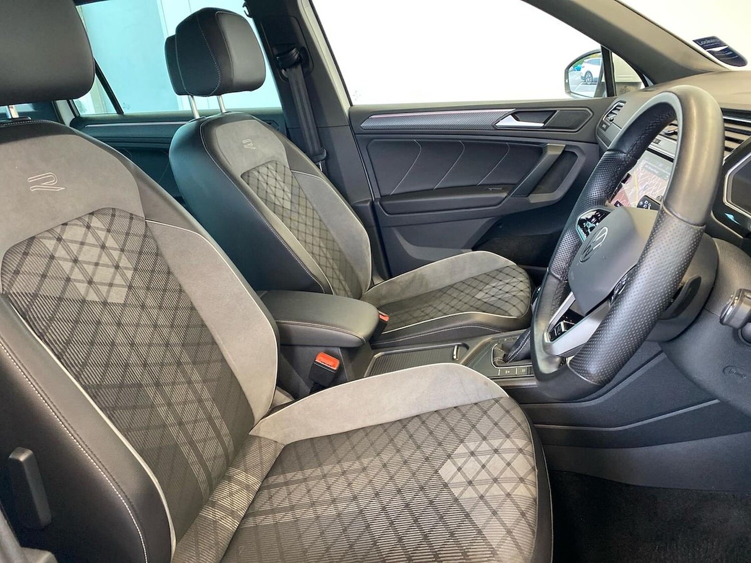 Used Volkswagen Tiguan 2023 for sale - 76324690: Photo 32