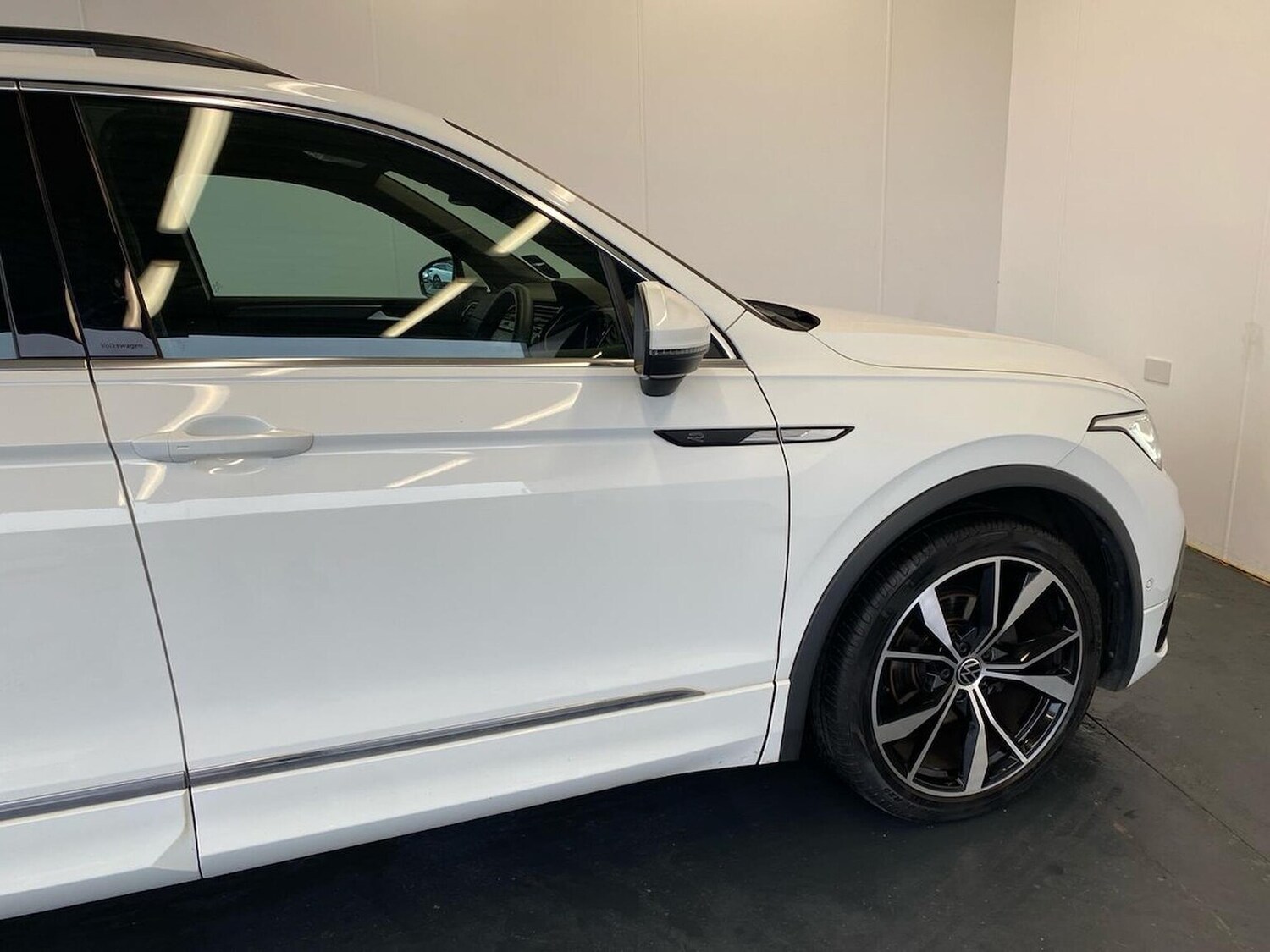 Used Volkswagen Tiguan 2023 for sale - 76324690: Photo 37