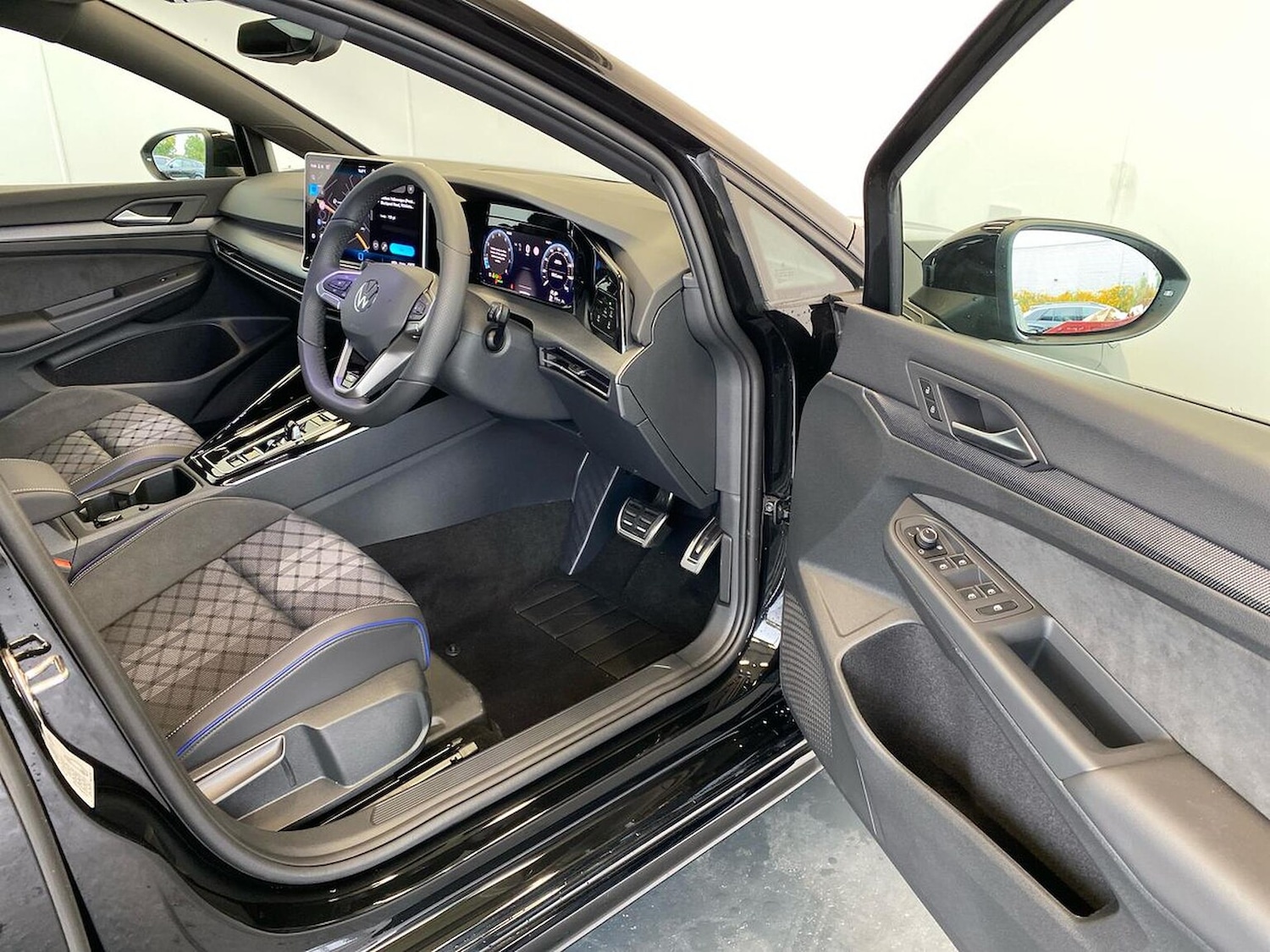 Used Volkswagen Golf 2025 for sale - 76177593: Photo 21
