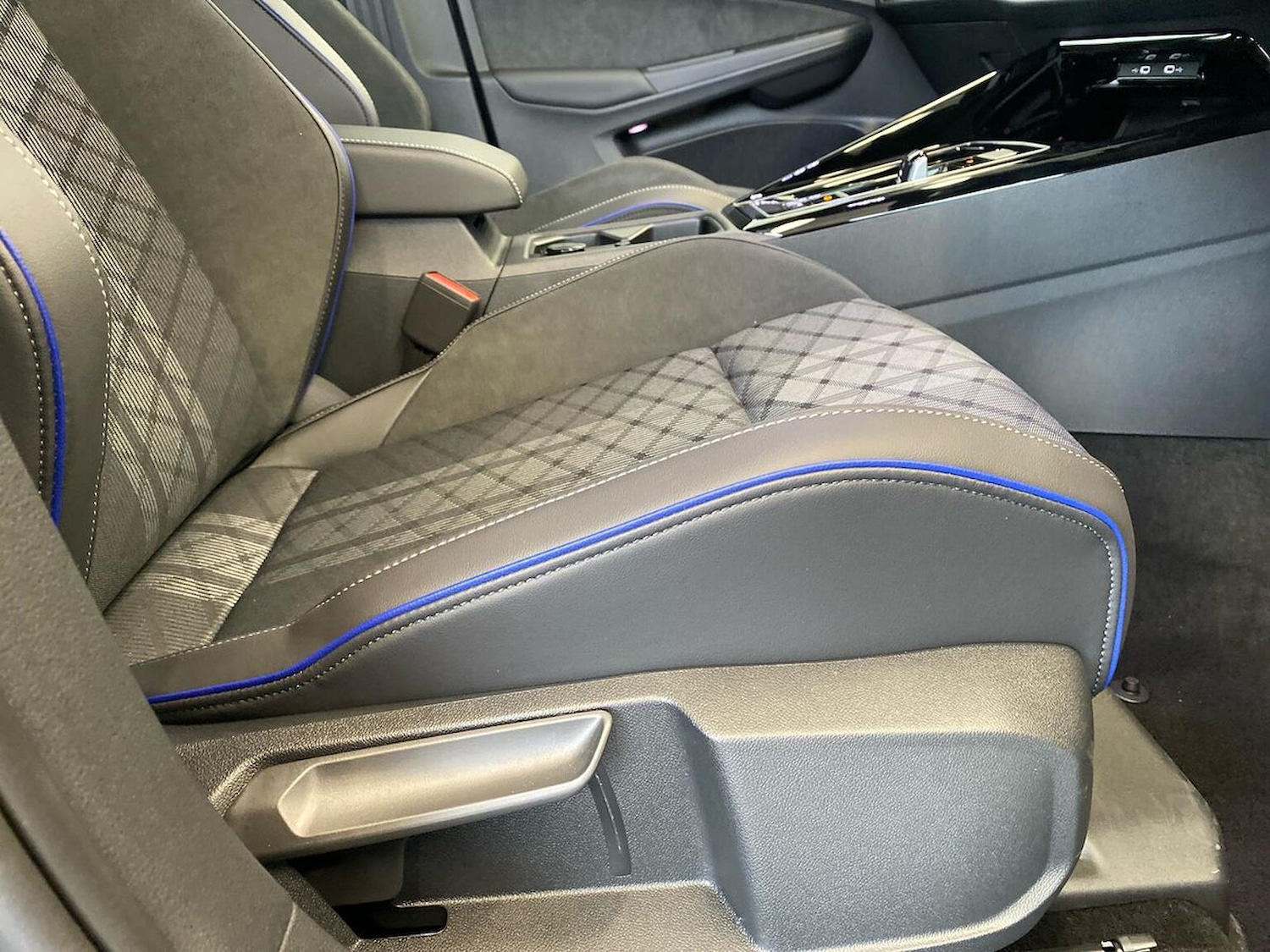 Used Volkswagen Golf 2025 for sale - 76177593: Photo 30