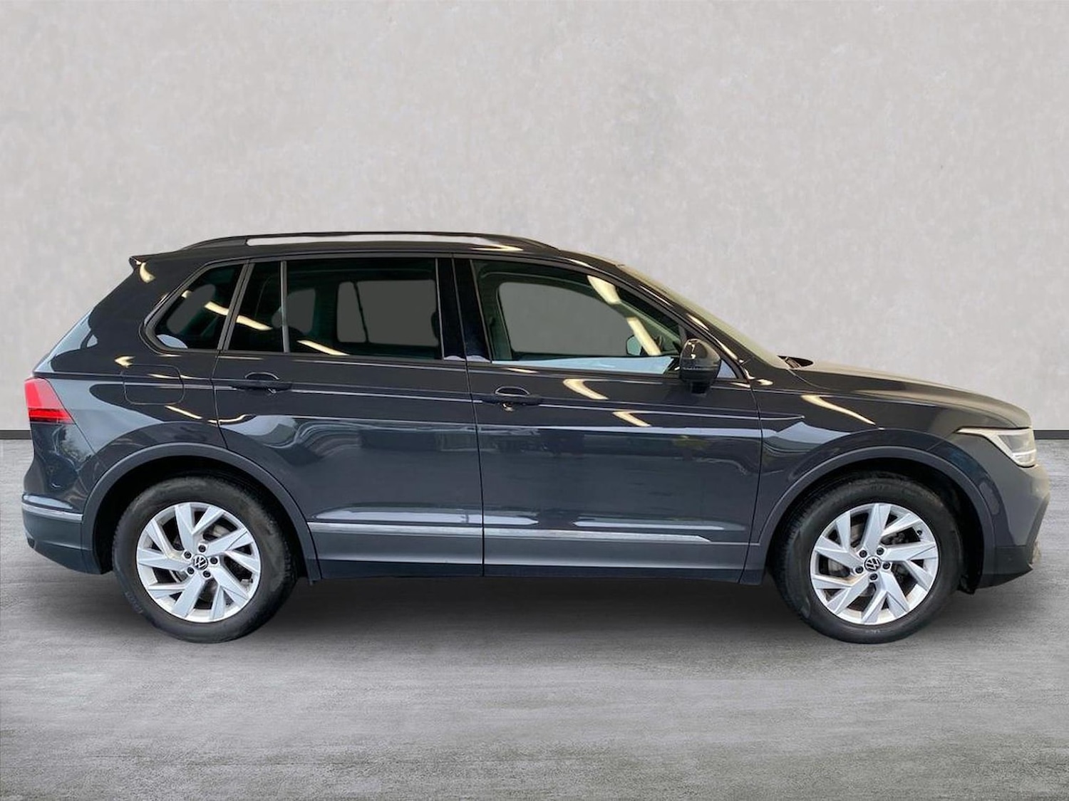 Used Volkswagen Tiguan 2023 for sale - 78194749: Photo 3