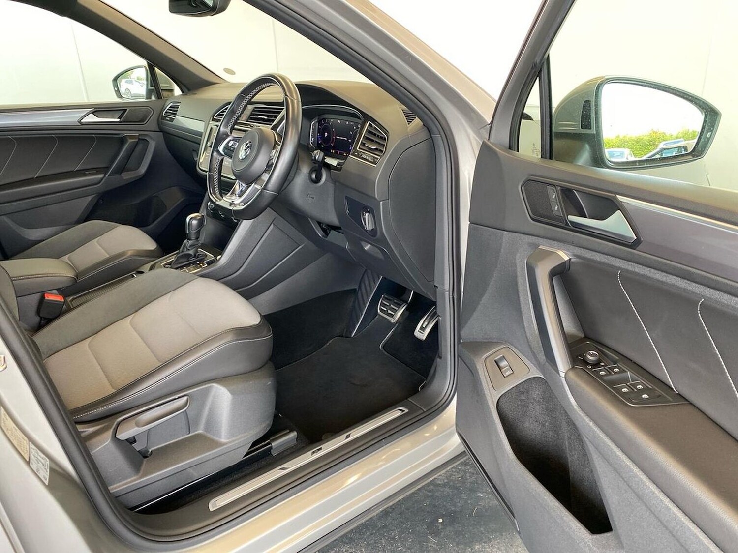 Used Volkswagen Tiguan 2020 for sale - 78198082: Photo 21