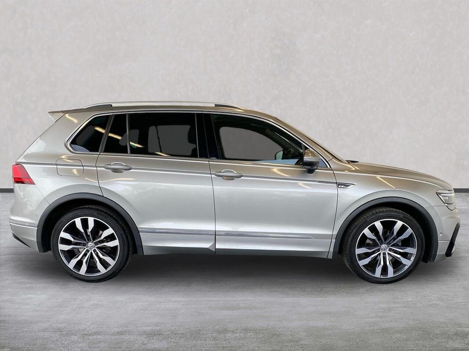 Used Volkswagen Tiguan 2020 for sale - 78198082: Photo 3