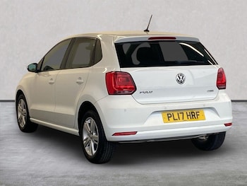 Used Volkswagen Polo 2017 for sale - 76293047: Photo 2