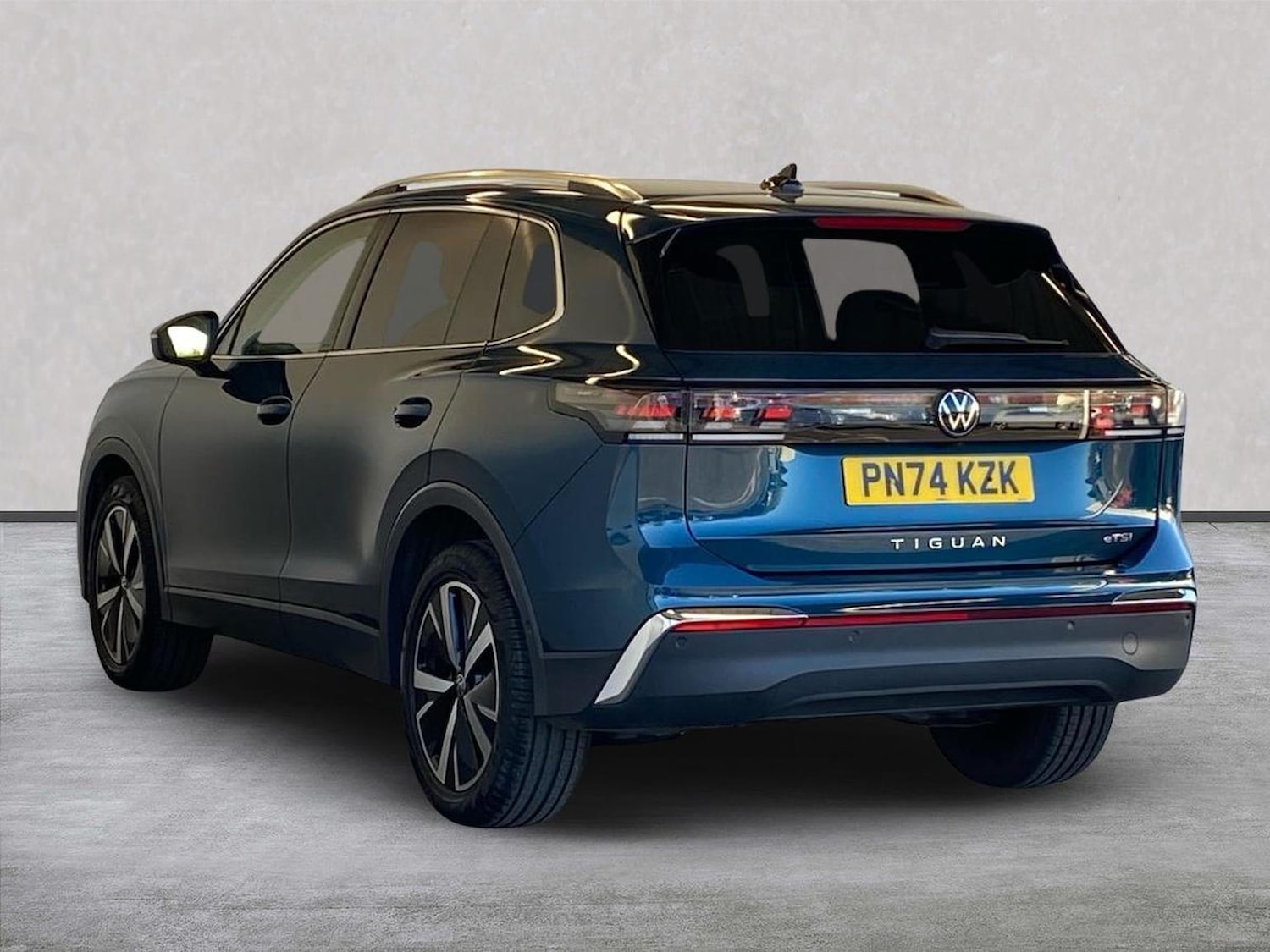 Used Volkswagen Tiguan 2024 for sale - 78194852: Photo 2