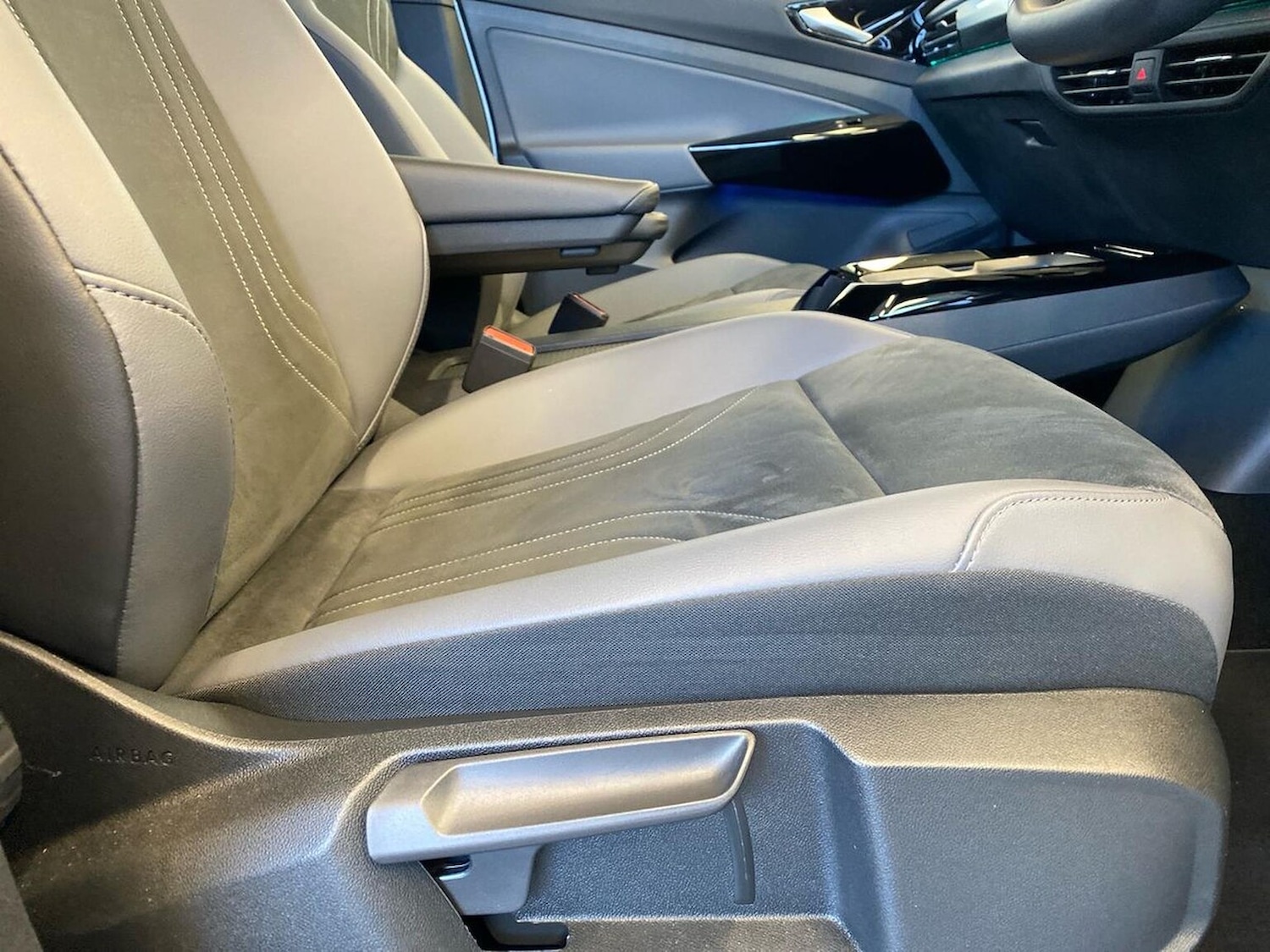 Used Volkswagen ID.4 2025 for sale - 76725904: Photo 30