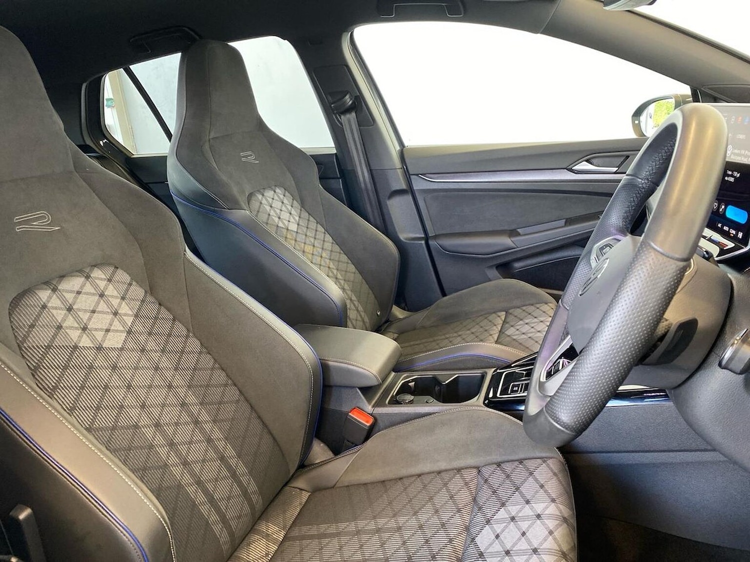 Used Volkswagen Golf 2025 for sale - 78176515: Photo 32