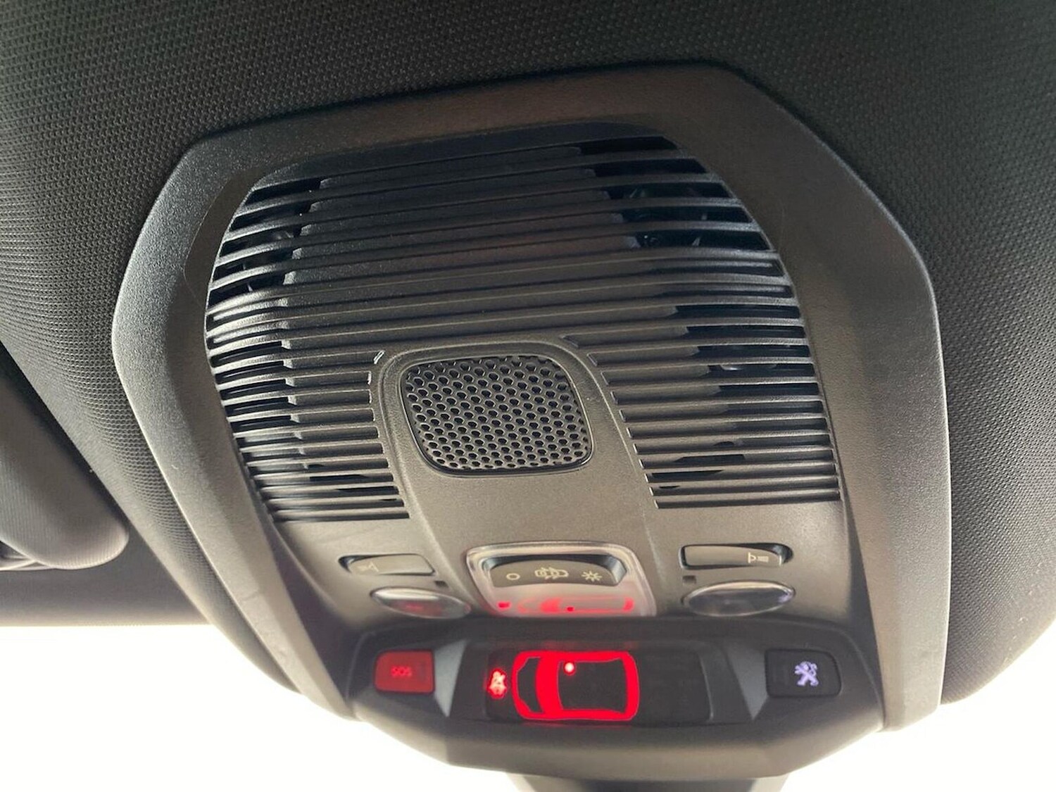 Used Peugeot 3008 2019 for sale - 77888590: Photo 14