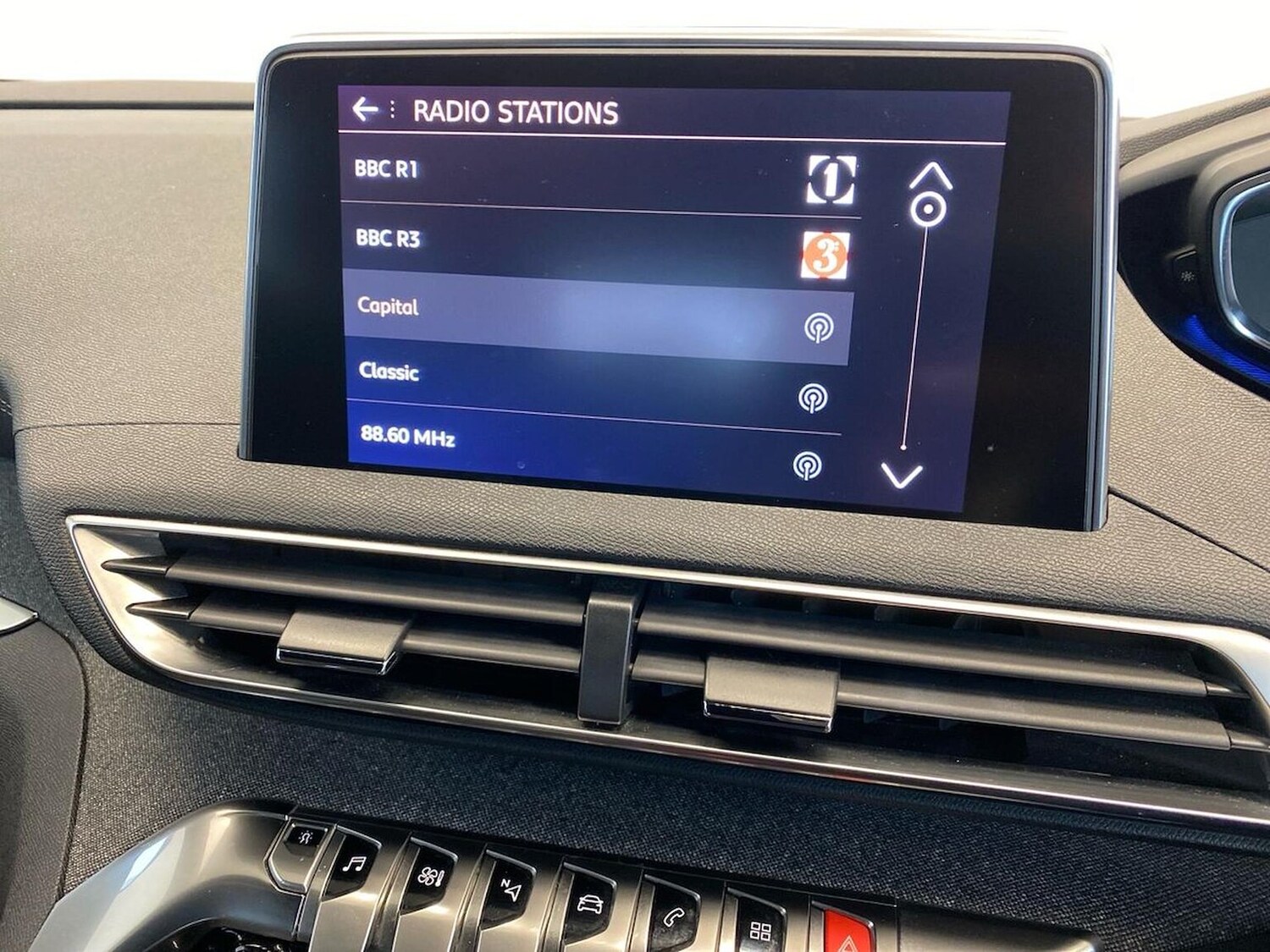 Used Peugeot 3008 2019 for sale - 77888590: Photo 25