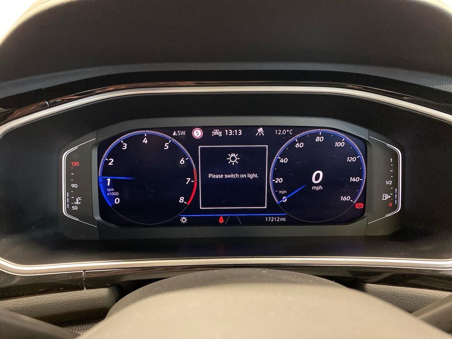 Used Volkswagen T-Roc 2022 for sale - 76794907: Photo 10