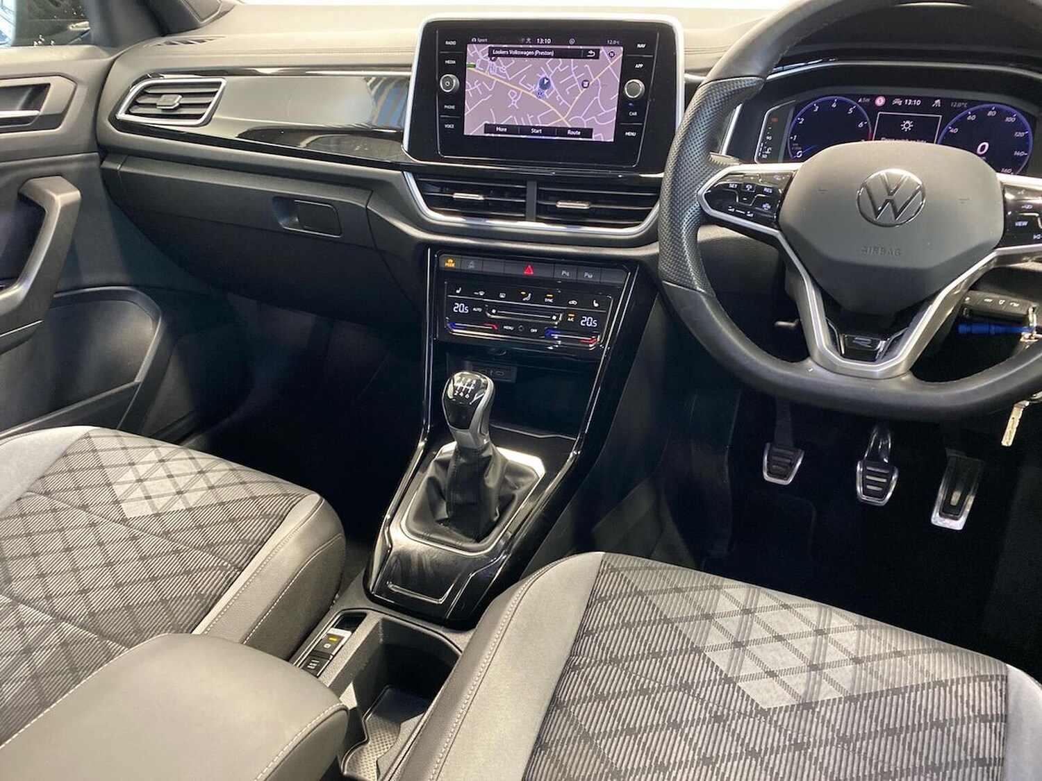 Used Volkswagen T-Roc 2022 for sale - 76794907: Photo 13